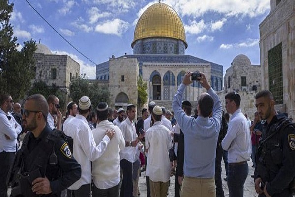 وسط صمت دولي.. انتهاكات إسرائيلية للمقدسات الإسلامية والمسيحية