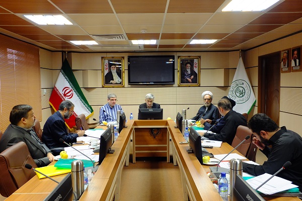 اولین حضور «عبدالهادی فقهی‌زاده» در جلسه هیئت رسیدگی به امور مؤسسات