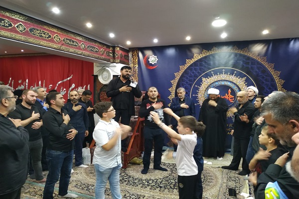 मॉस्को के इस्लामी केंद्र में मुहर्रम की छठी रात को शोक समारोह का आयोजन