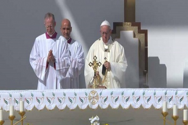 Ritual Doa Umat Kristen dengan Dihadiri Paus di Emirat