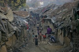 Rohingya mültecilerine 'İngiliz İslami yardım kuruluşunun  yardım göndermesi