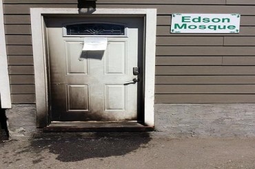 کینیڈا؛ پولیس کو مسجد جلانے والوں کی تلاش